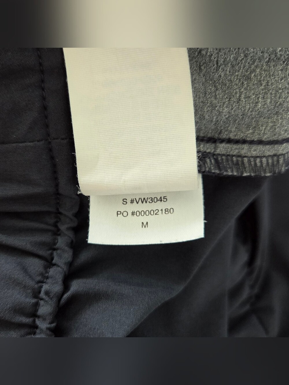 Vuori Women's Solar Short - Ink - Medium - VW3056 - EUC - Picture 7 of 9